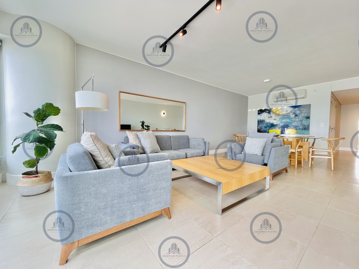 Apartamento ID.52 - Moderno Apartamento de 2 Dormitorios en Le Parc, Playa Brava. Punta del Este 
