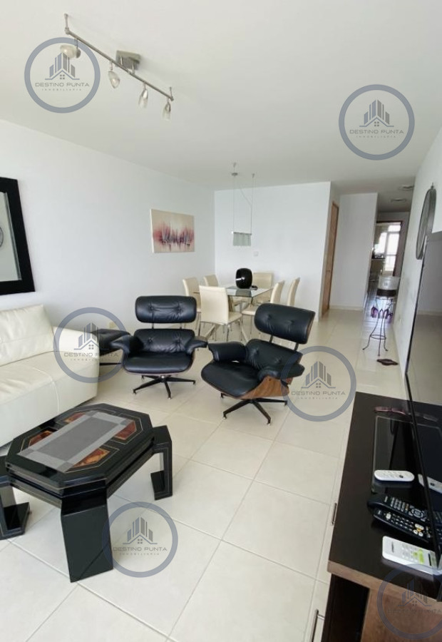 Apartamento ID.1750 - Excelente Apartamento de 2 Dormitorios en Playa Mansa - Punta del Este