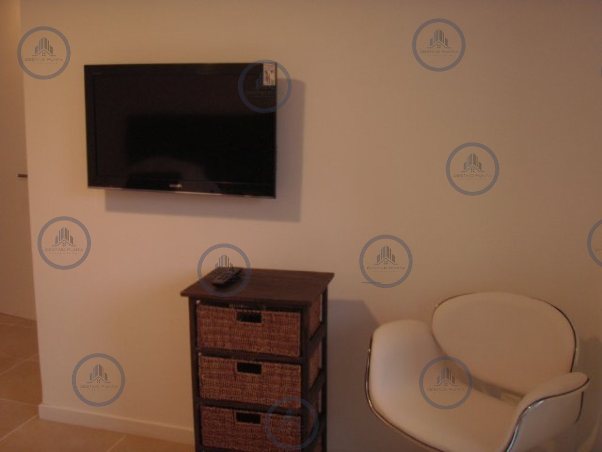 Apartamento ID.31 - Alquiler temporario de apartamento de tres dormitorios más dependencia de servicio, Punta Ballena