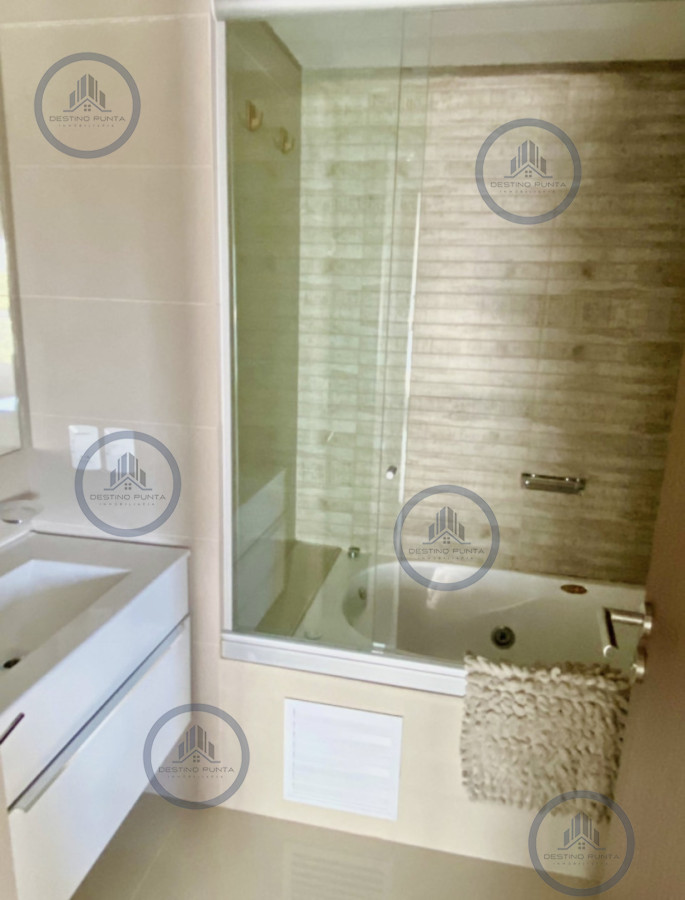 Apartamento ID.3012 - Apartamento de 1 Dormitorio en playa Brava, Punta del Este