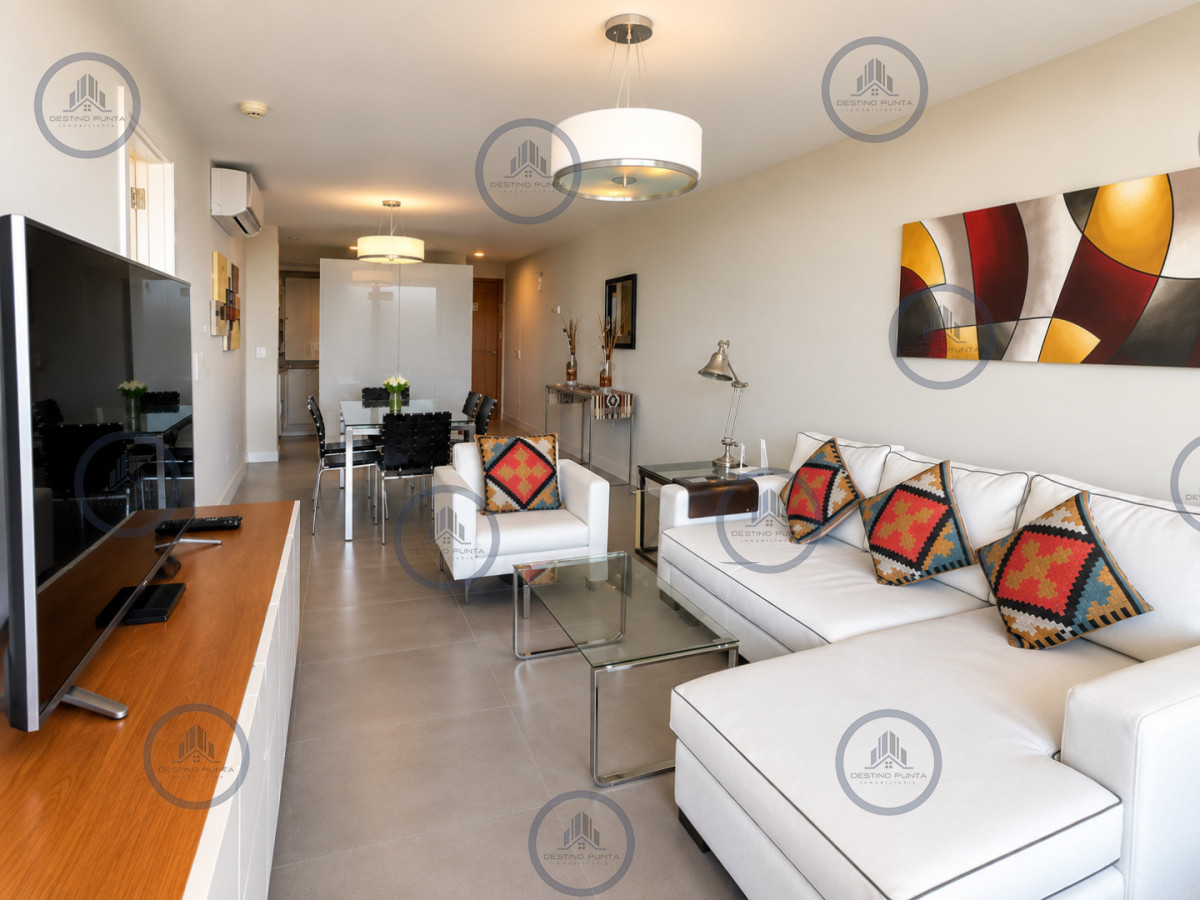 Apartamento ID.2427 - Apartamento de 2 Dormitorios en piso alto con excelentes amenities, a metros de Playa Mansa, Punta del Este