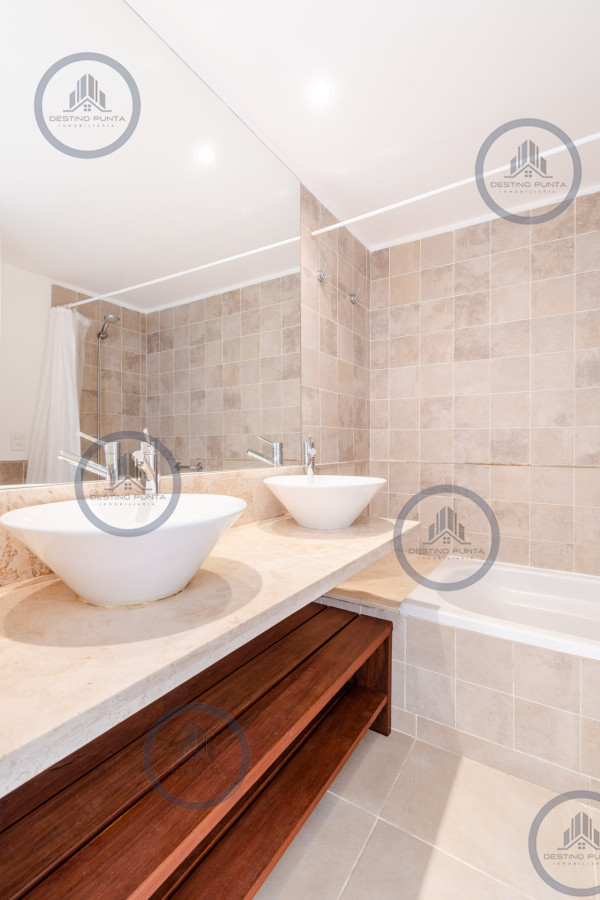 Apartamento ID.377 - Alquiler temporario de apartamento de dos dormitorios con parrillero, Punta Ballena
