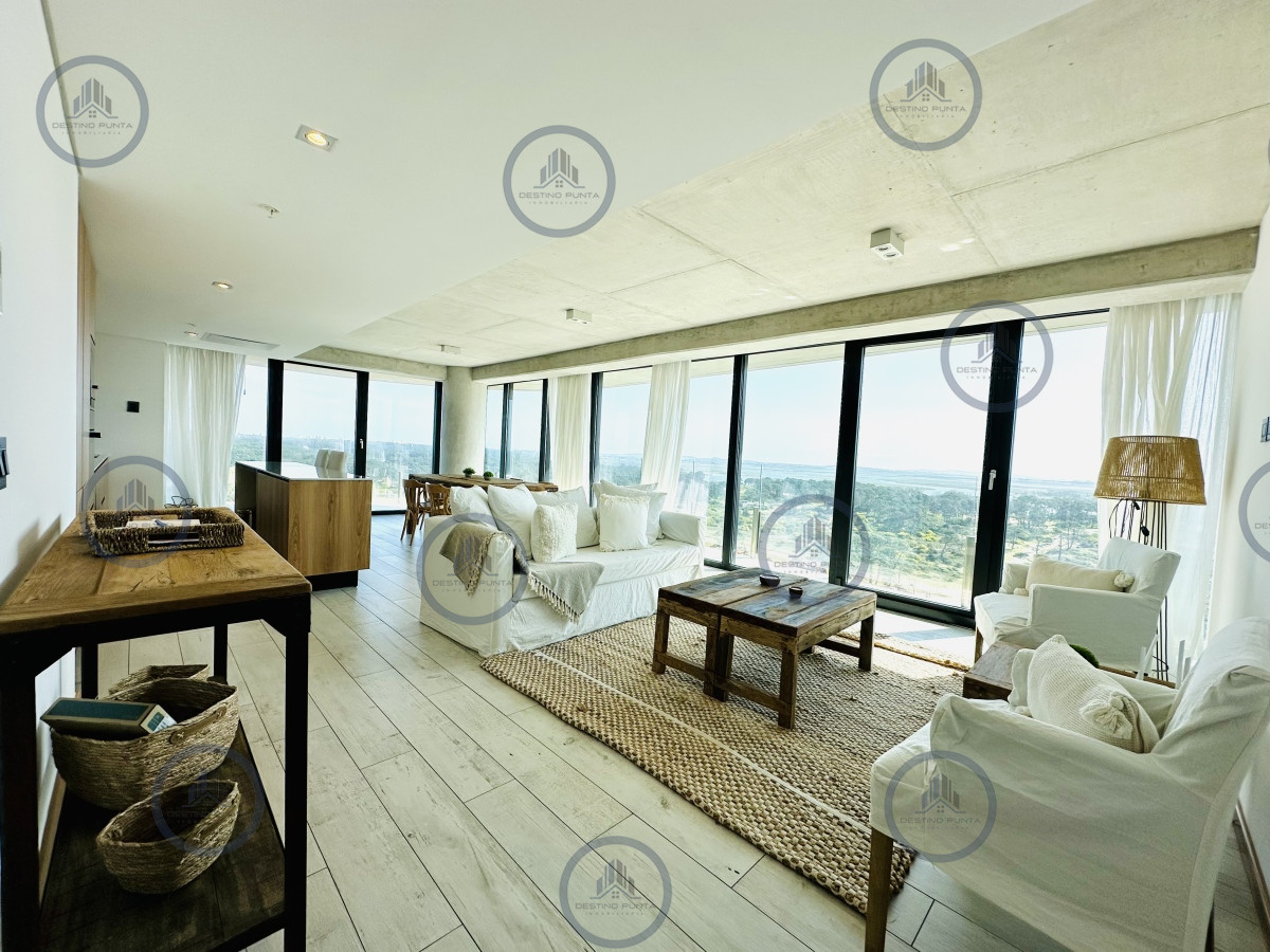 Apartamento ID.680 - Venta y alquiler de Apartamento de 1 Dormitorio en suite piso alto de Torre Surfside Village, Punta del Este