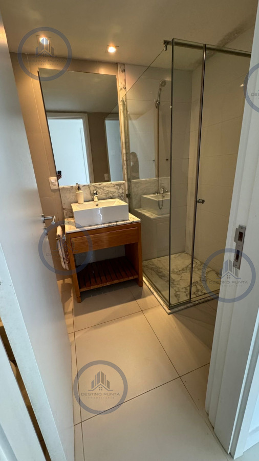 Apartamento ID.2426 - Alquiler temporal de apartamento de 2 dormitorios con parrillero y patio en punta ballena 