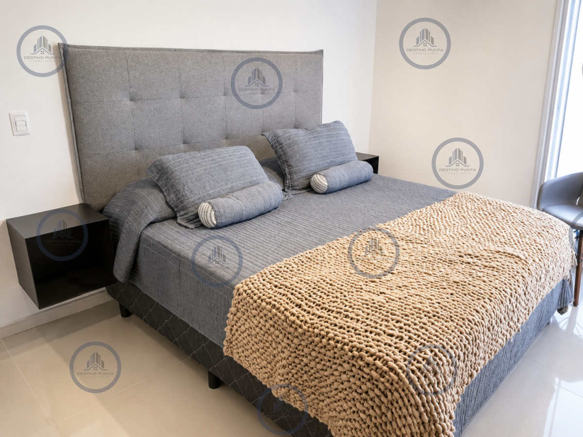 Apartamento ID.1776 - Venta de gran apartamento de 3 dormitorios con parrillero propio en Playa Brava, Punta del Este