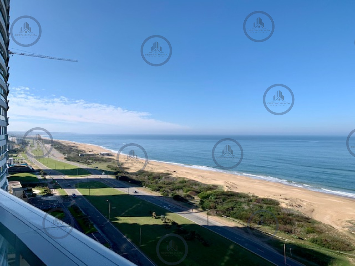 Apartamento ID.25 - Venta y alquiler temporario de apartamento de tres dormitorios mas dependencia de servicio en Playa Brava