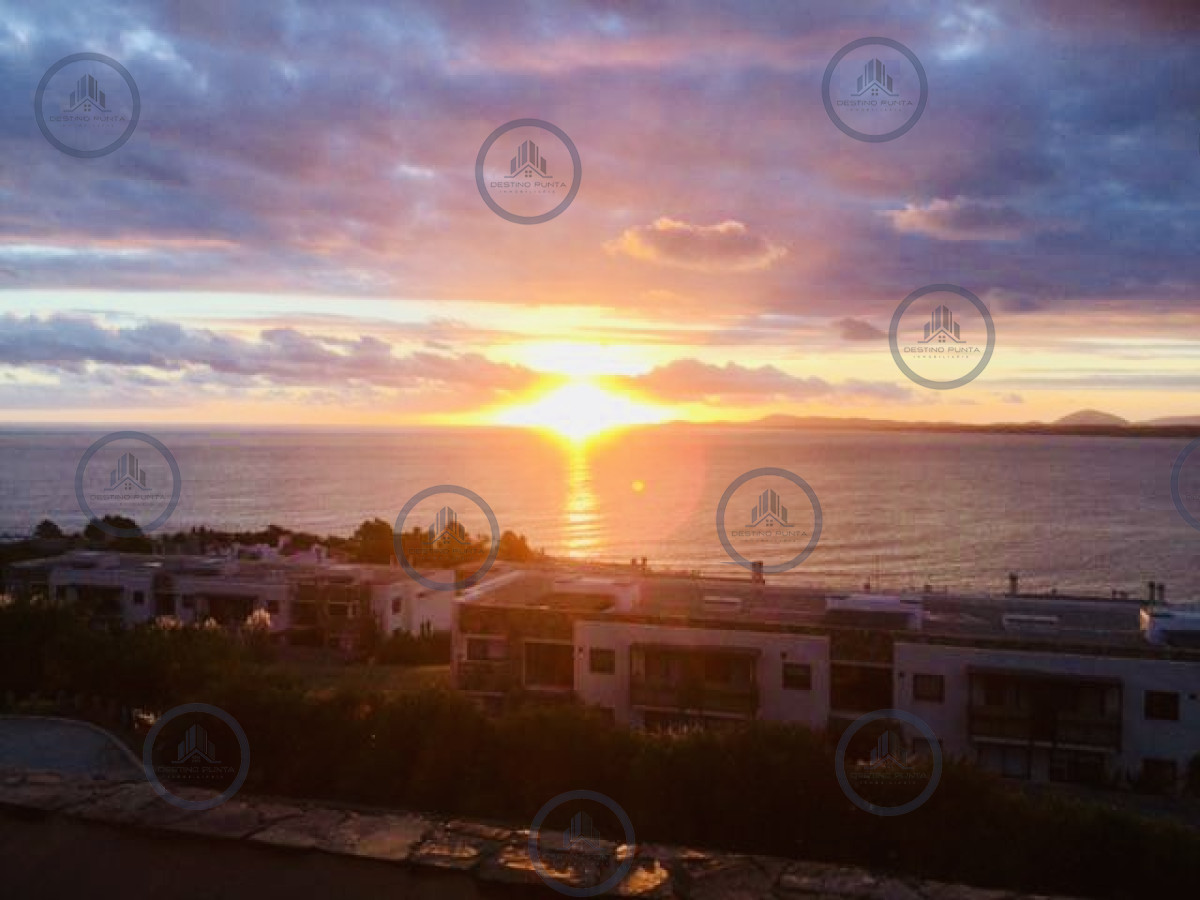 Apartamento ID.1143 - Alquiler temporario de apartamento de dos dormitorios con dos baños en suite, punta ballena 