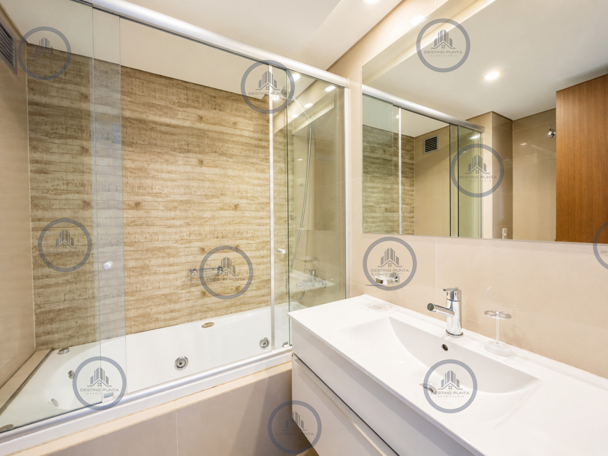 Apartamento ID.310 - Alquiler temporal de apartamento de 2 dormitorios con parrillero en Playa Brava