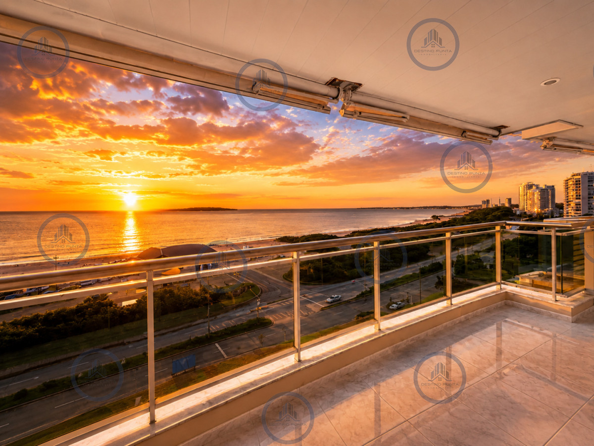 Apartamento ID.79 - Apartamento de 3 Dormitorios sobre Playa Mansa, en Venta y Alquiler, Punta del Este