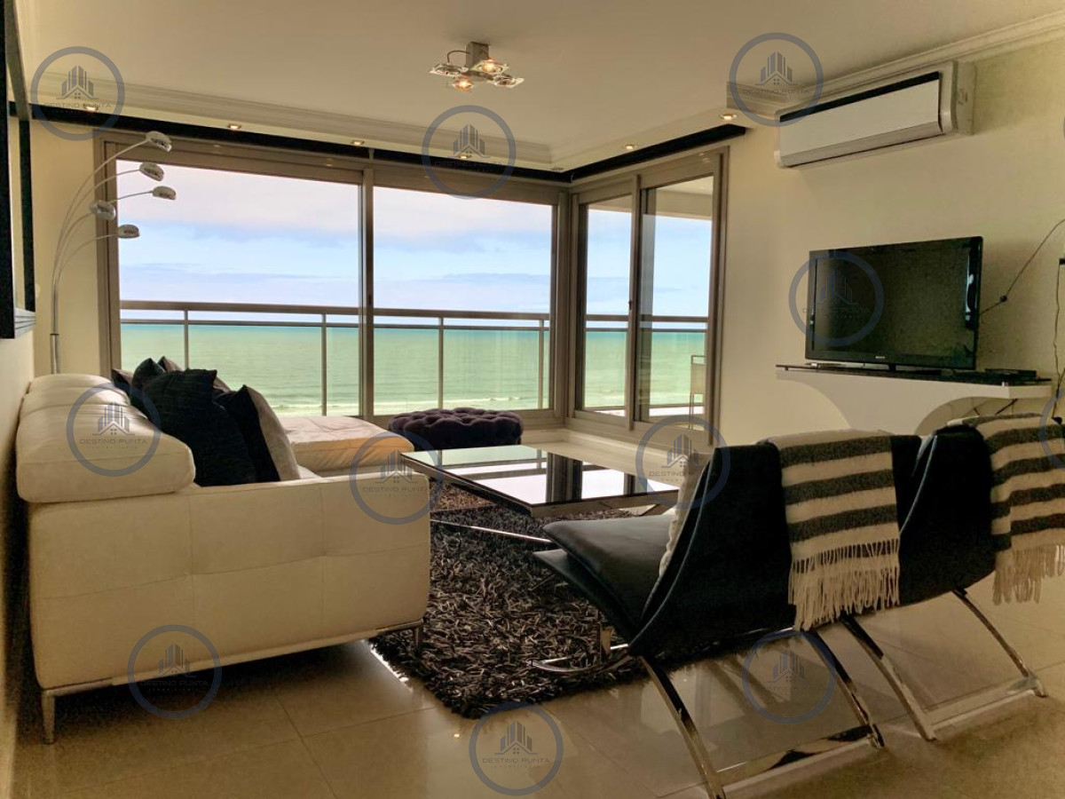 Apartamento ID.241 - Excelente Apartamento de 3 Dormitorios en Playa Brava - Punta del Este
