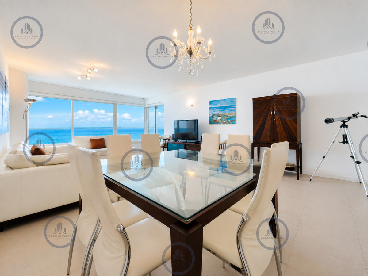 Apartamento ID.484 - Apartamento de 2 Dormitorios más Dependencia en Torre Le Parc, Playa Brava