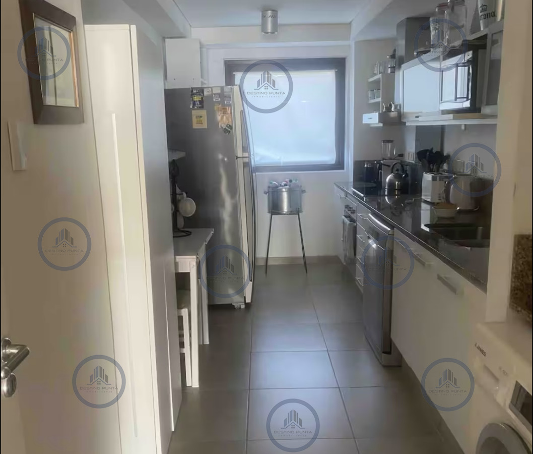 Apartamento ID.2500 - Apartamento en venta de 2 dormitorios y parrillero propio, Punta Ballena