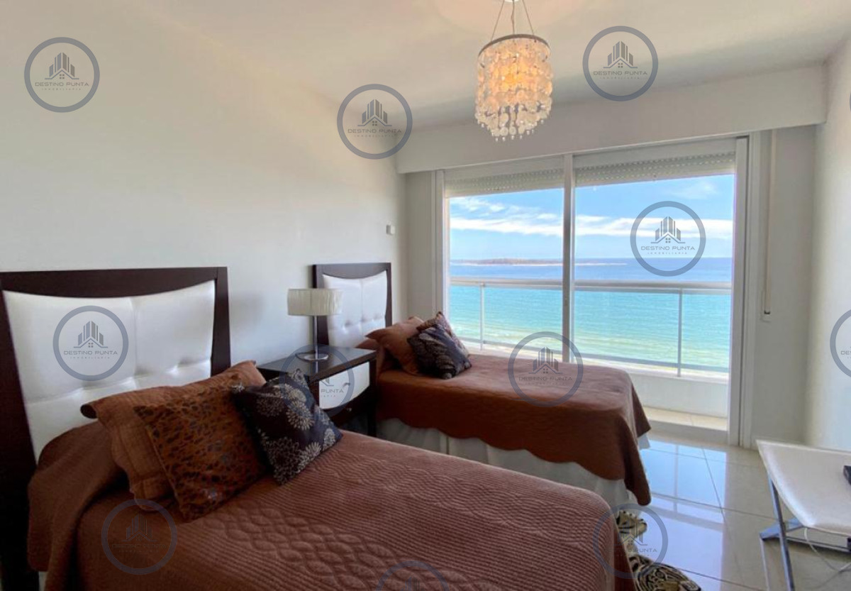 Apartamento ID.479 - Alquiler temporario de apartamento en torre Premiun sobre playa Mansa de tres dormitorios