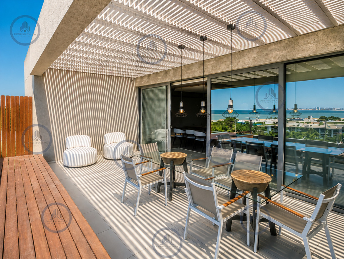 Apartamento ID.429 - Apartamento de 3 Dormitorios, Parrillero de uso exclusivo y Jardín en Punta Ballena, Punta del Este