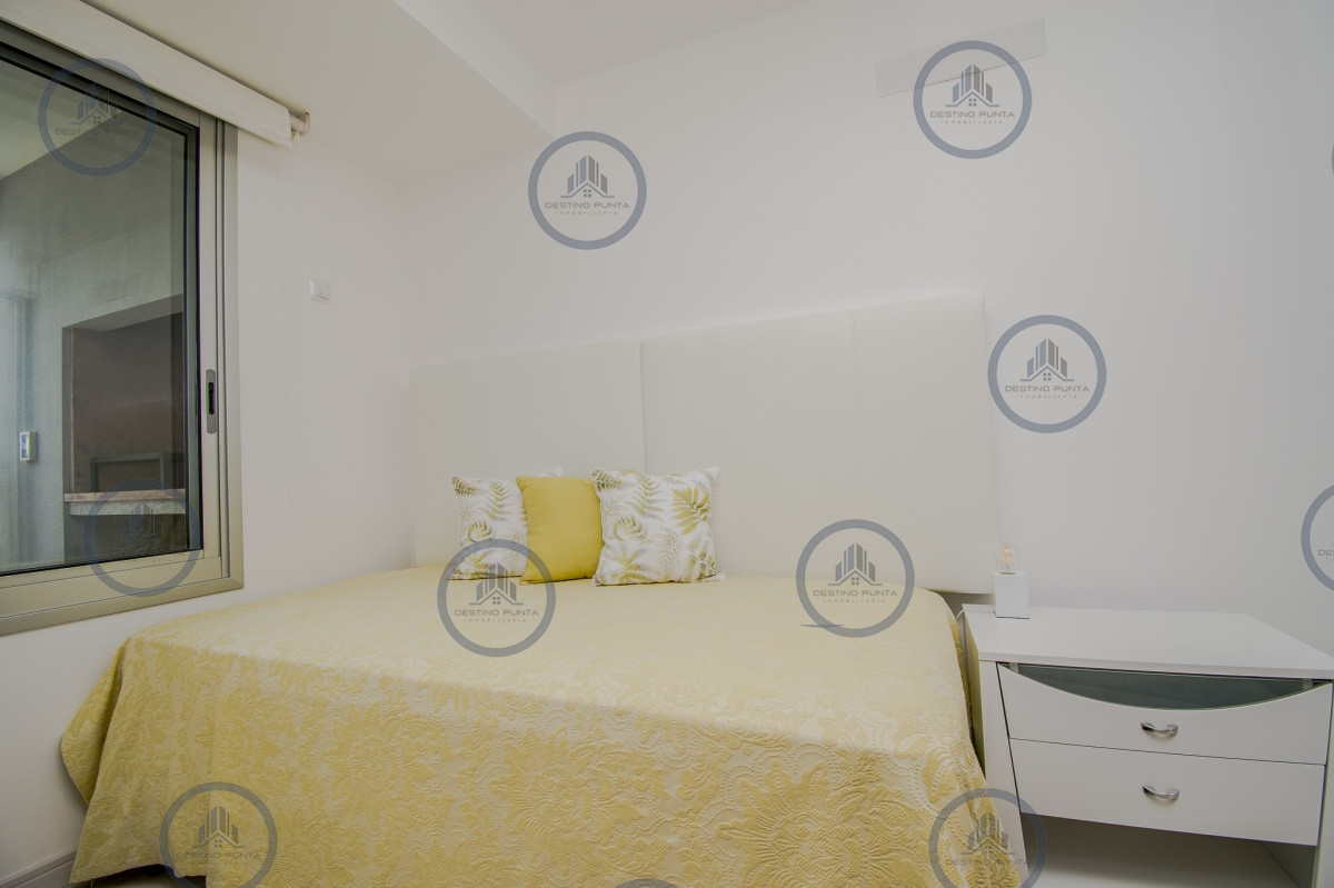 Apartamento ID.311 - Apartamento de 2 Dormitorios + Servicio - Look Brava