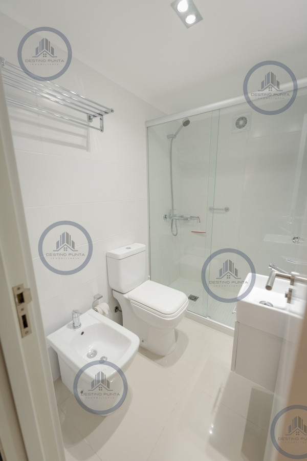 Apartamento ID.2080 - Alquiler temporario de apartamento de 1 dormitorio a un par de cuadras de playa Brava, Punta del Este