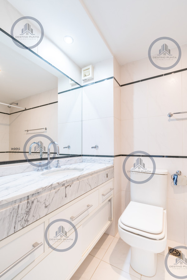 Apartamento ID.364 - Excelente Apartamento de 2 Dormitorios y Parrillero, Playa Mansa Punta del Este