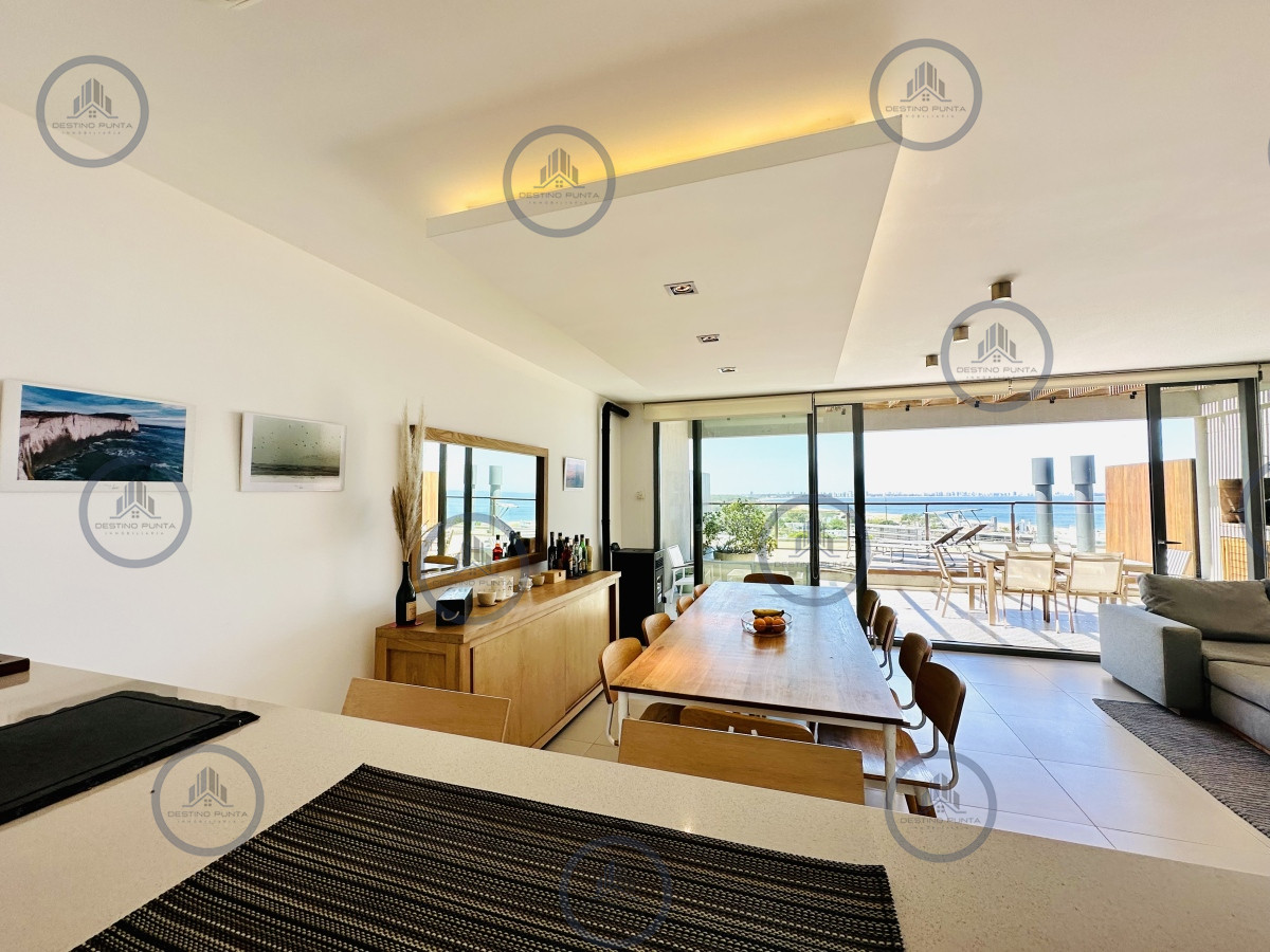 Apartamento ID.1690 - Venta y Alquiler temporario de apartamento moderno de dos dormitorios con parrillero en Punta Ballena