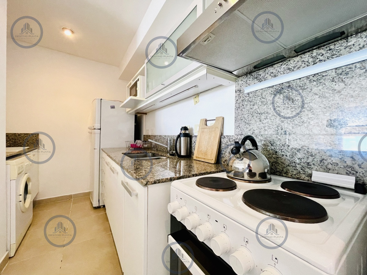 Apartamento ID.506 - Venta y alquiler temporario de apartamento de un dormitorio con parrillero en exclusivo complejo de Punta Ballena