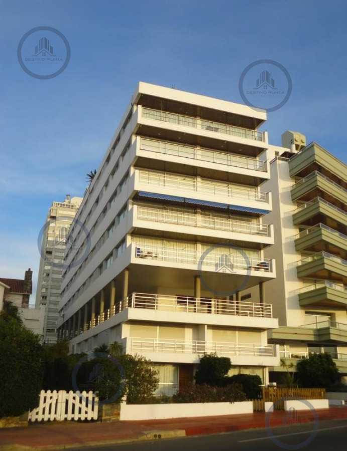 Apartamento ID.956 - Apartamento de 6 Dormitorios Frente al Puerto de Punta del Este