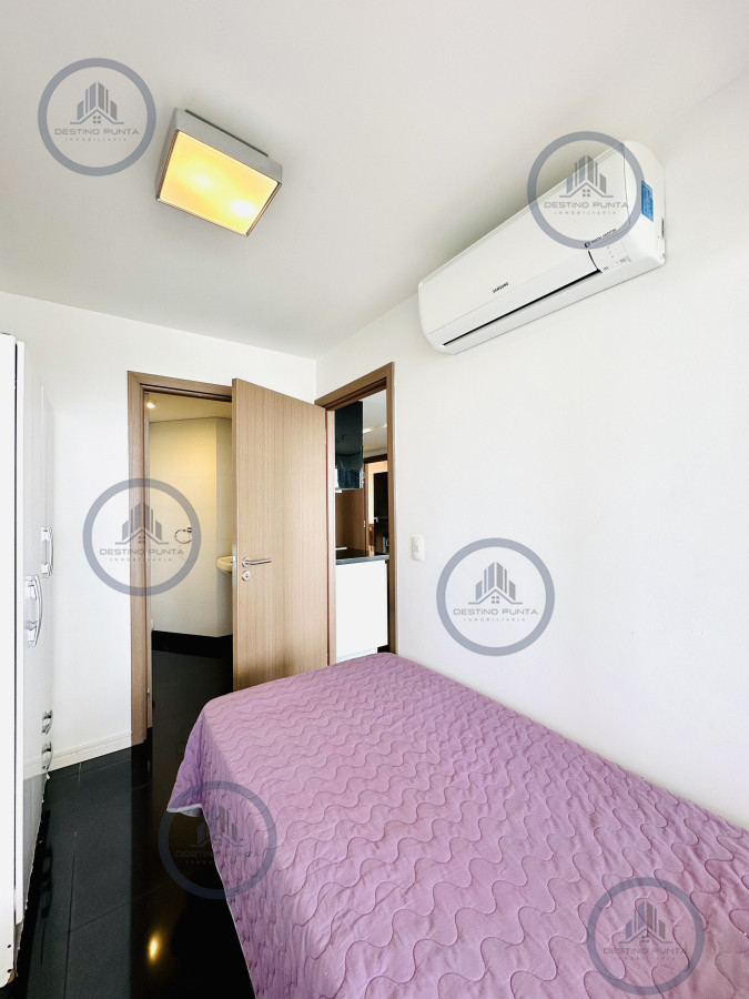 Apartamento ID.2295 - Oportunidad de venta apartamento de 3 dormitorios mas dependencia Playa Brava, Punta del Este