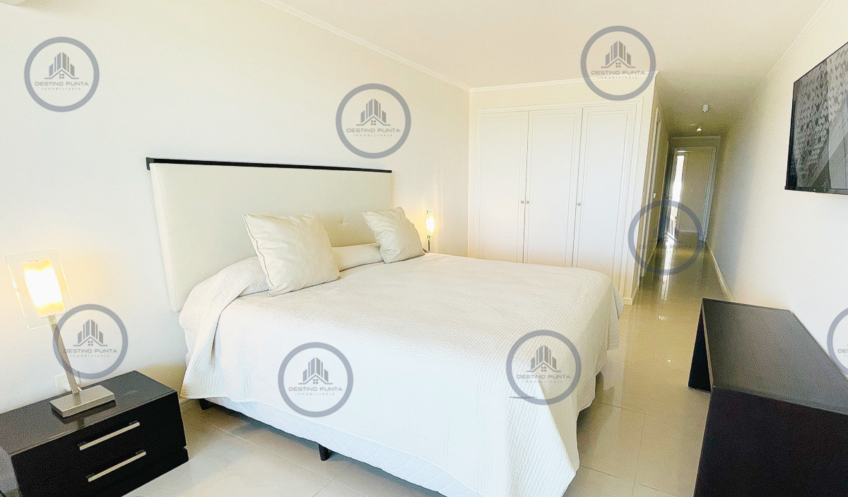 Apartamento ID.457 - Venta y alquiler temporario de apartamento premiun en Torre Imperiale de Playa Brava, Punta del Este