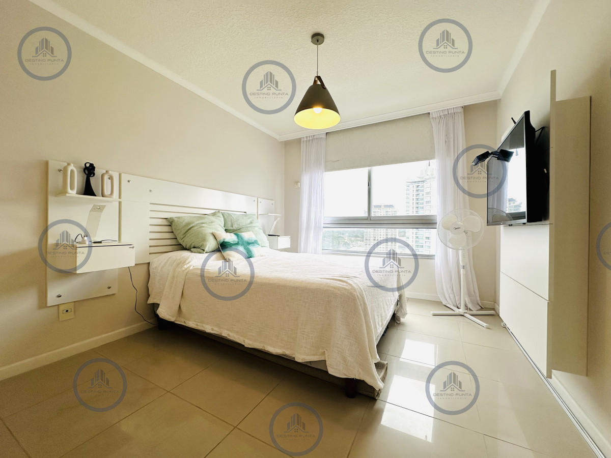 Apartamento ID.176 - Apartamento de 3 Dormitorios en Venta, Ocean Drive Punta del Este