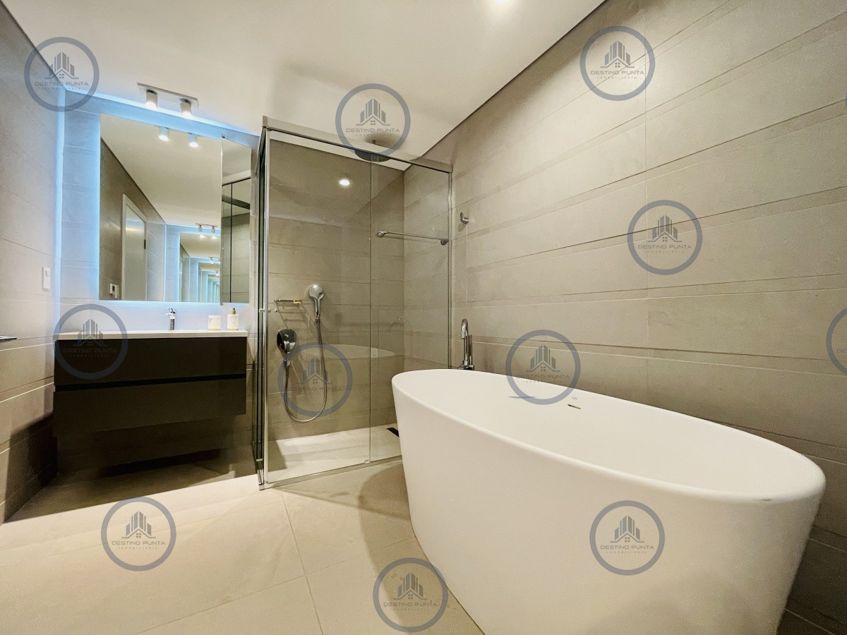 Apartamento ID.291 - Venta de Apartamento de 3 Dormitorios en suite en Le Parc 3 de Playa Brava, Punta del Este