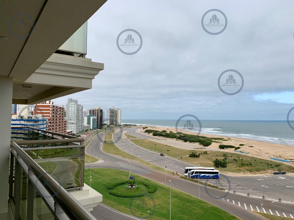 Apartamento ID.241 - Excelente Apartamento de 3 Dormitorios en Playa Brava - Punta del Este