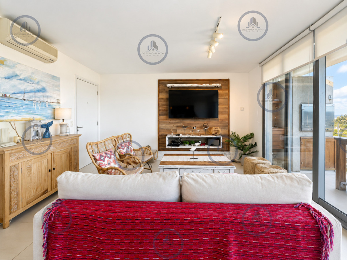 Apartamento ID.2466 - Venta de Apartamento de 2 Dormitorios y Parrillero en la Loma de la Ballena en exclusivo complejo