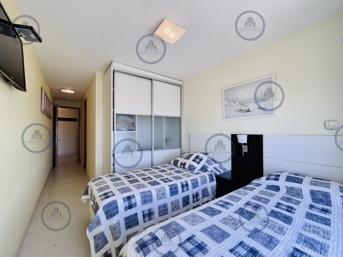 Apartamento ID.216 - Excelente Apartamento de 2 Dormitorios con Vista al Mar, Playa Mansa