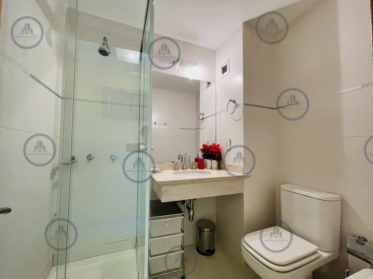 Apartamento ID.216 - Excelente Apartamento de 2 Dormitorios con Vista al Mar, Playa Mansa