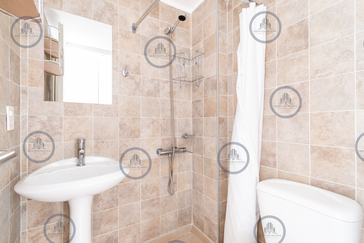 Apartamento ID.9 - Alquier temporario de amplio departamento de tres dormitorios con jardín, Punta Ballena