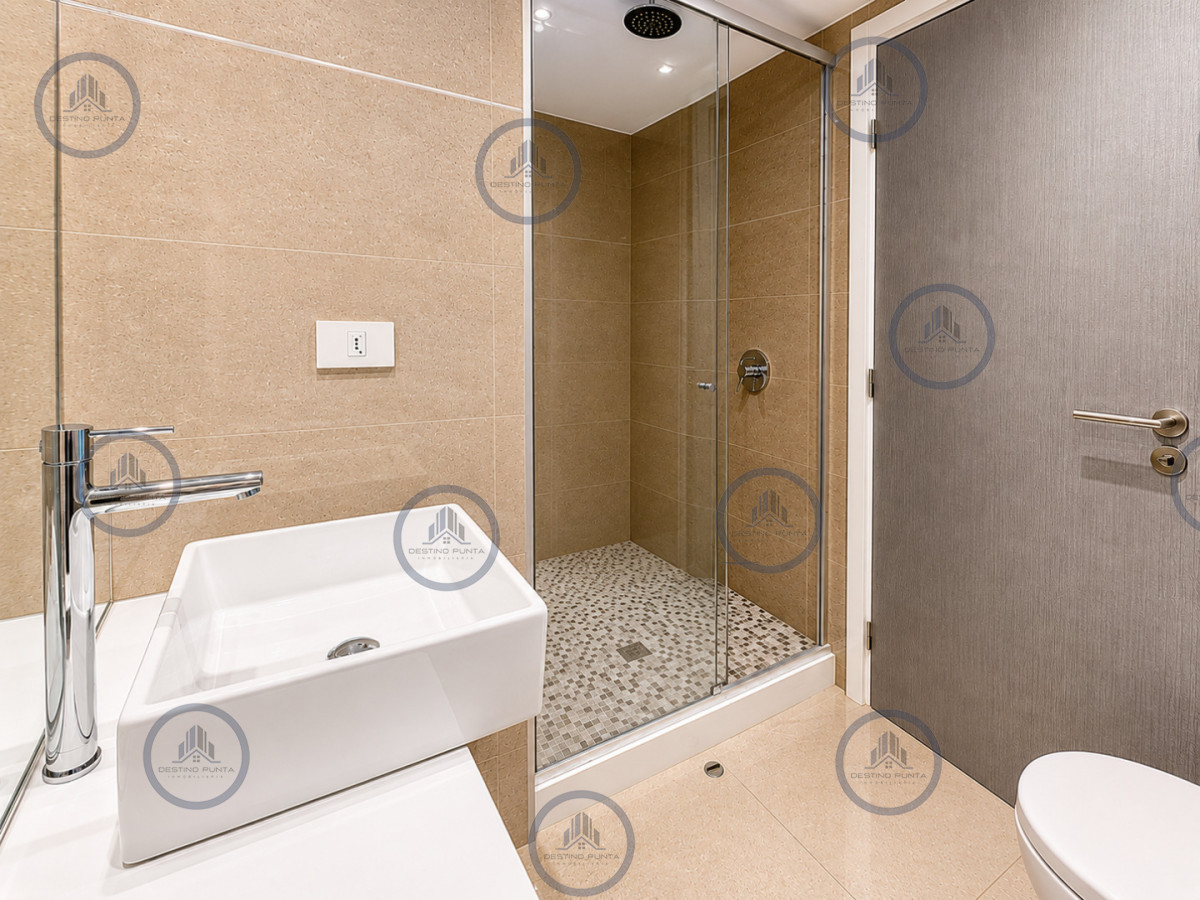 Apartamento ID.3290 - Excelente Apartamento de 2 Dormitorios en Alexander Boulevard, Punta del Este