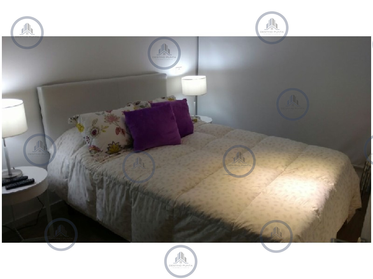 Apartamento ID.447 - Alquiler temporal de apartamento de dos dormitorios con dos baños en Playa Mansa, Punta del Este