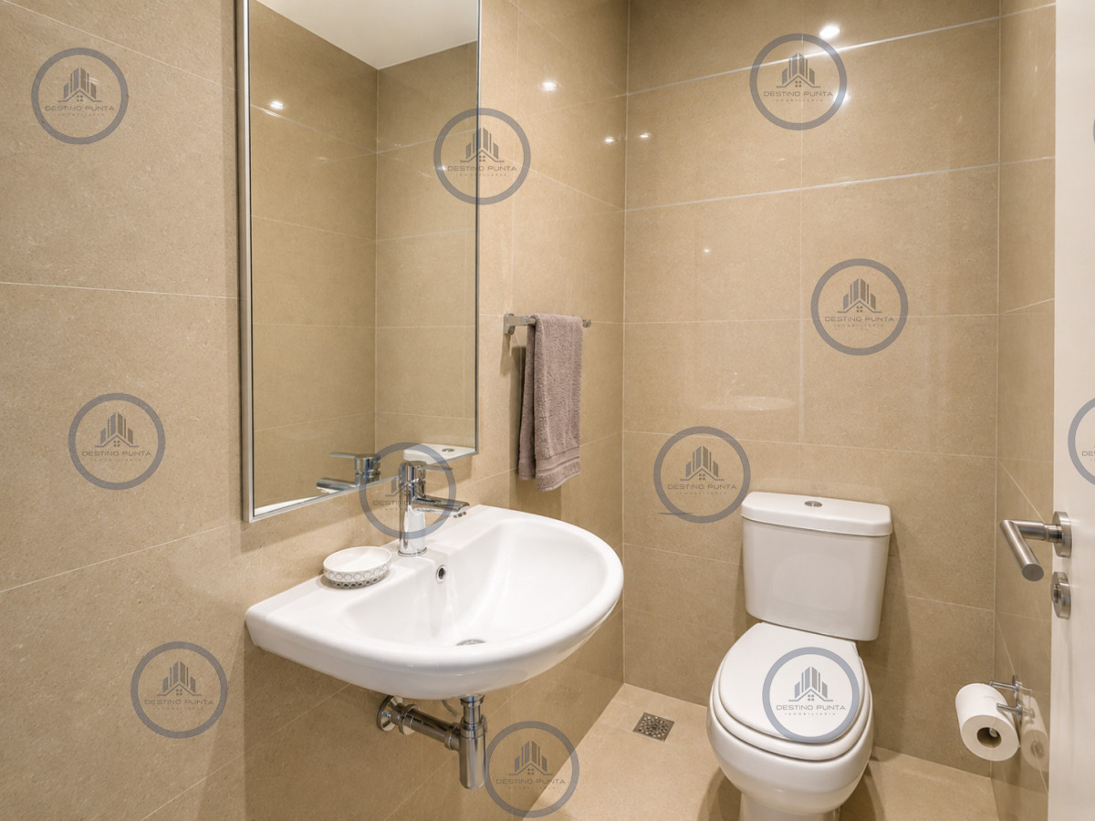 Apartamento ID.3290 - Excelente Apartamento de 2 Dormitorios en Alexander Boulevard, Punta del Este