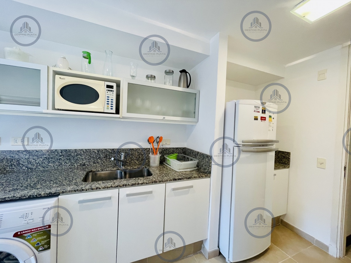 Apartamento ID.583 - Alquiler temporario de apartamento de dos dormitorios con Parrillero de uso exclusivo en complejo privado de Punta Ballena