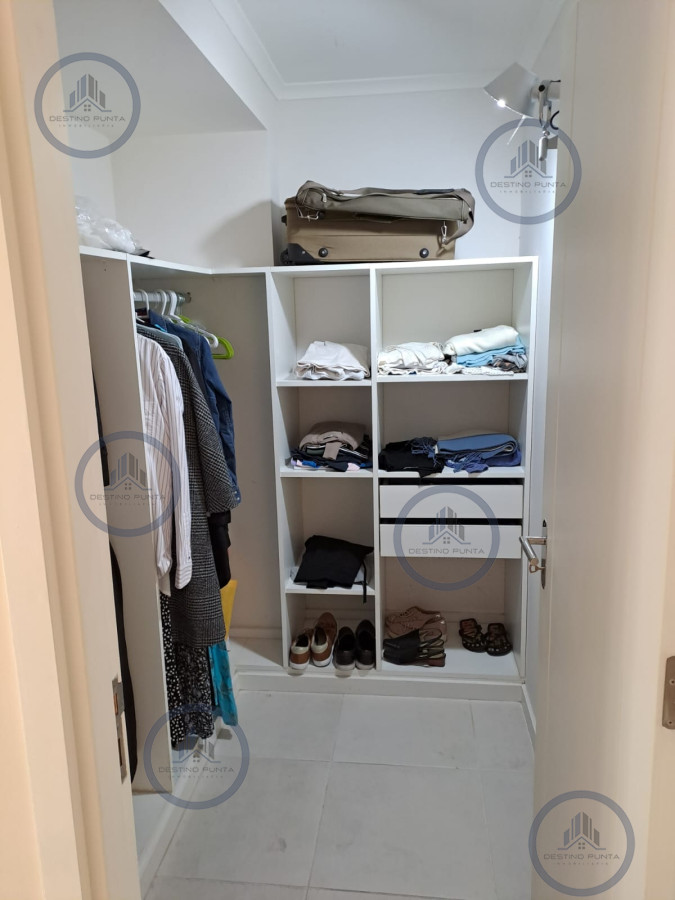Apartamento ID.916 - Alquiler temporario de apartamento de dos dormitorios con dos baños en torre con servicios sobre Roosevelt