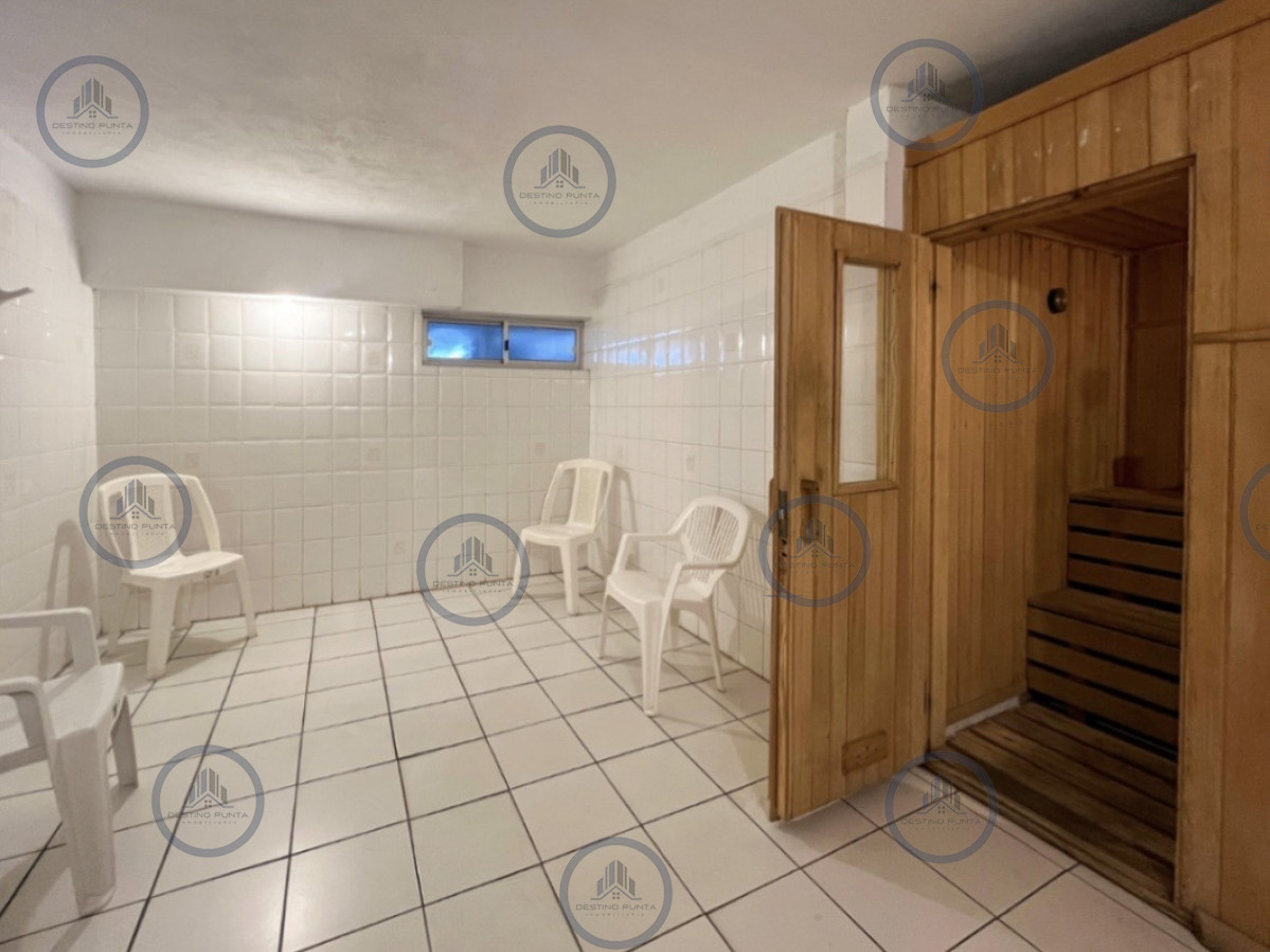 Apartamento ID.3120 - Monoambiente en venta con renta – Aidy Grill, Punta del Este