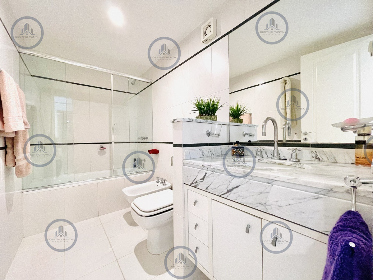 Apartamento ID.1037 - Apartamento de 2 Dormitorios y Parrillero a Pocos Metros de Playa Mansa