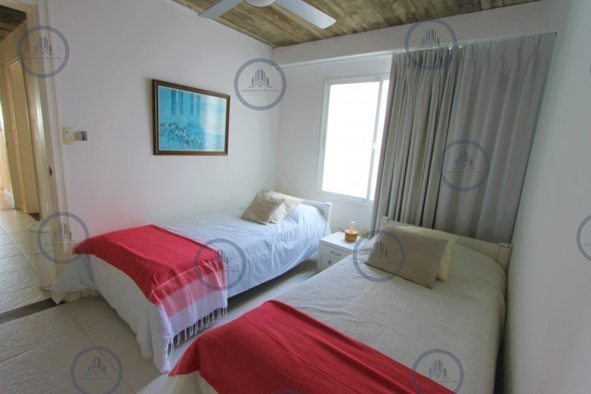 Apartamento ID.1935 - Apartamento con Estufa y Parrillero de 3 Dormitorios en La Barra, Venta y Alquiler