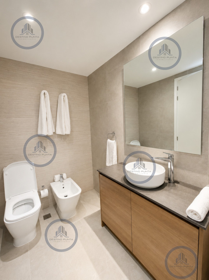 Apartamento ID.1122 - Moderno Apartamento de 2 Dormitorios en Torre Venetian sobre Playa Mansa