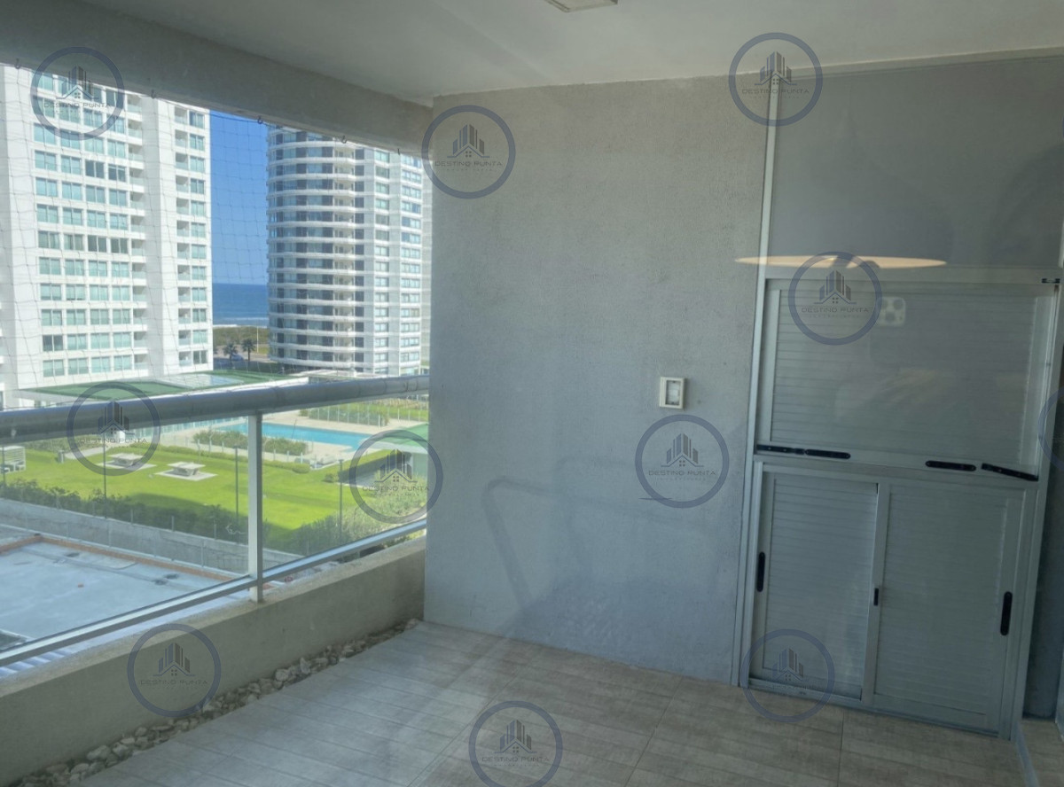 Apartamento ID.3284 - Alquiler temporal de apartamento a pasos de Playa Brava, 3 dormitorios mas dependencia y parrillero