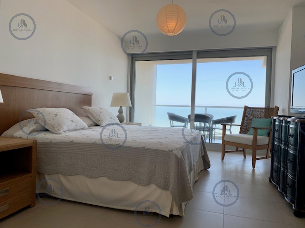 Apartamento ID.51 - Alquiler temporario de apartamento de dos dormitorios más dependencia de servicio sobre Playa Brava, Punta del Este