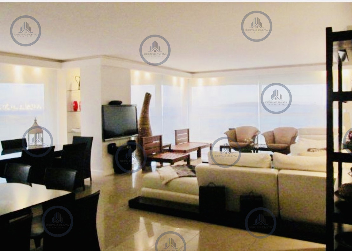 Apartamento ID.1708 - Alquiler temporario de gran apartamento de 4 dormitorios más dependencia en Playa Mansa