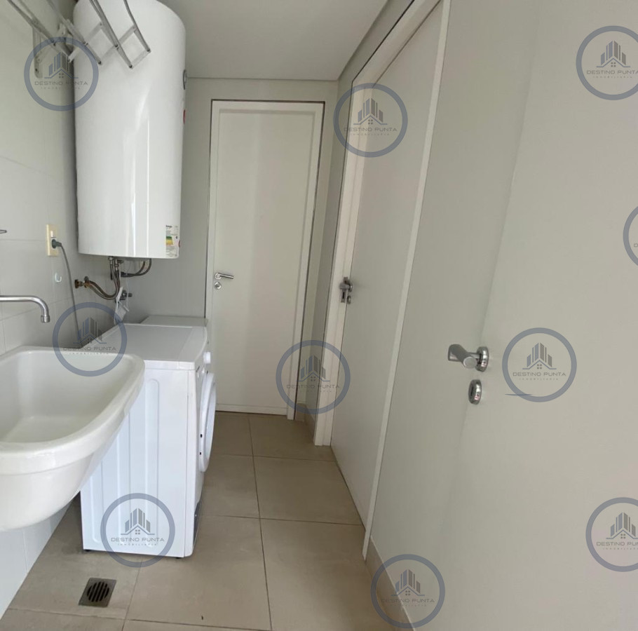 Apartamento ID.52 - Moderno Apartamento de 2 Dormitorios en Le Parc, Playa Brava. Punta del Este 