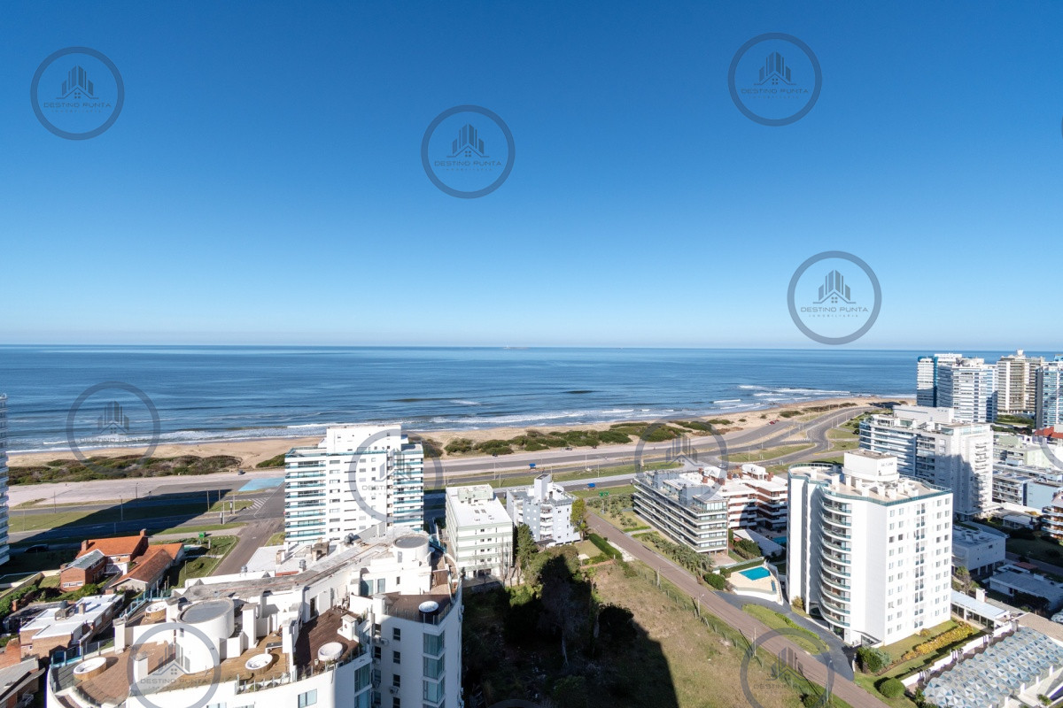 Apartamento ID.248 - Apartamento de 2 Dormitorios en Playa Brava con Vista al Mar - Venta