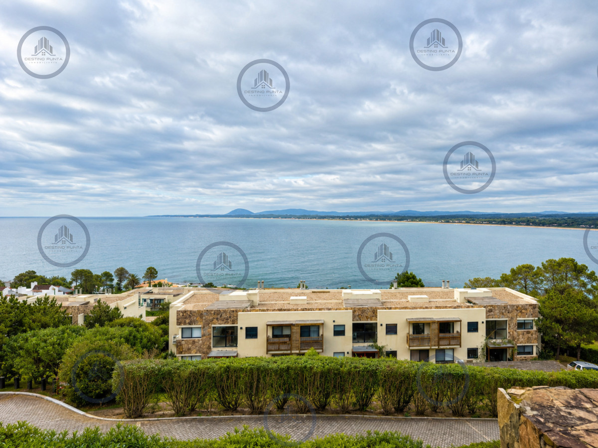 Apartamento ID.3147 - Venta de apartamento de 2 Dormitorios con Parrillero y Vistas al Mar, Punta Ballena 