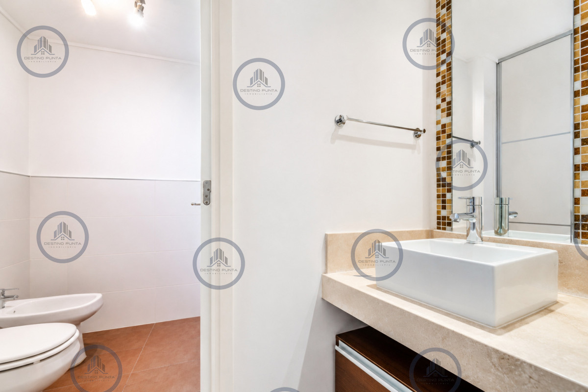 Apartamento ID.327 - Apartamento de 2 Dormitorios y Medio en Forest Tower - Punta del Este