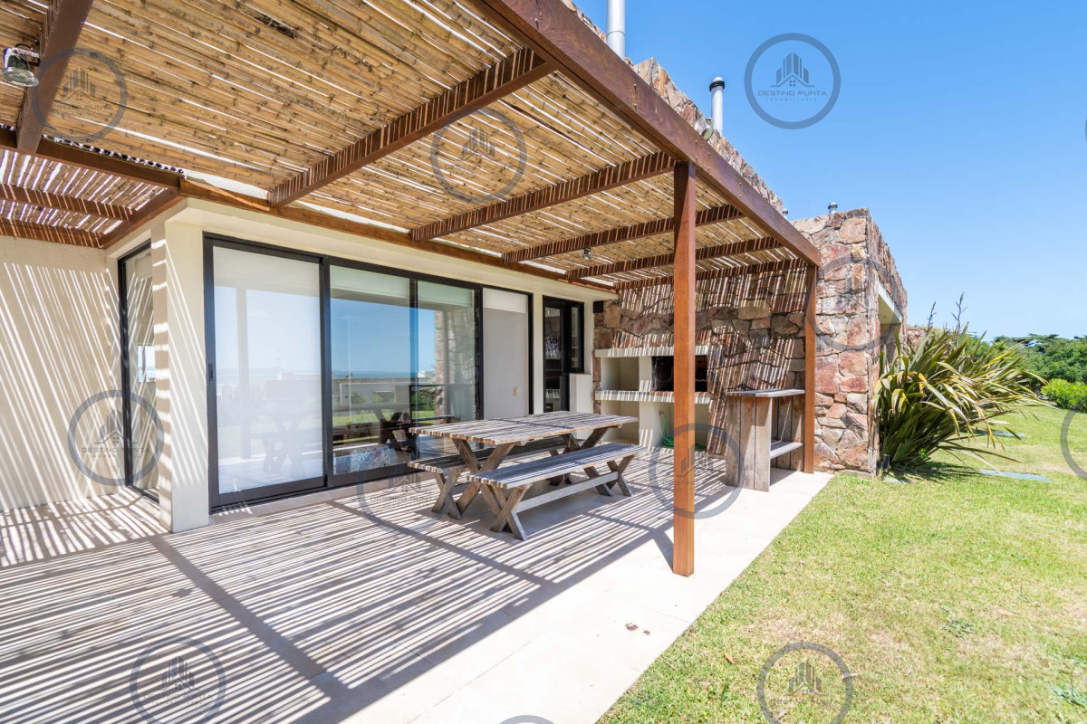 Apartamento ID.377 - Alquiler temporario de apartamento de dos dormitorios con parrillero, Punta Ballena